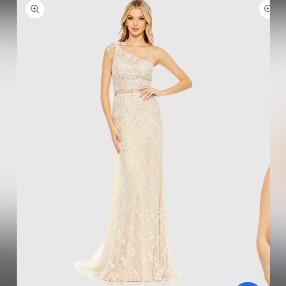 NWT - Mac Duggal Lace Gown & Tulle Train - Size 8